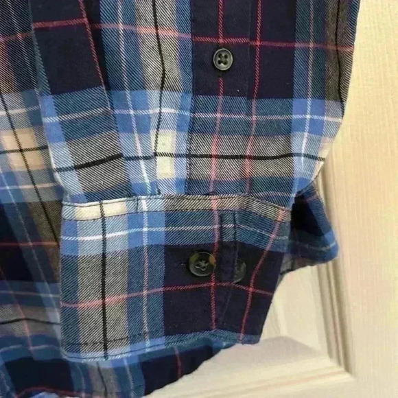 Izod Men’s Flannel Shirt - Picture 4 of 5